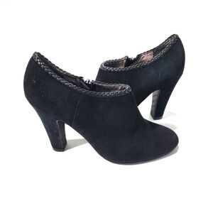 Tahari Rosalee Women High Heels Ankle Suede  Bootie Sz 6 M